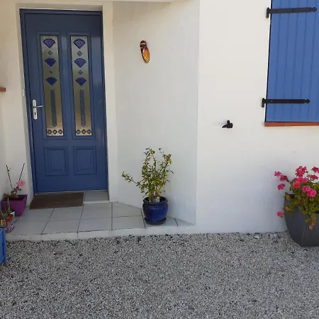 Lumineux Dans La Coulee Verte A Gilles Croix De Vie *