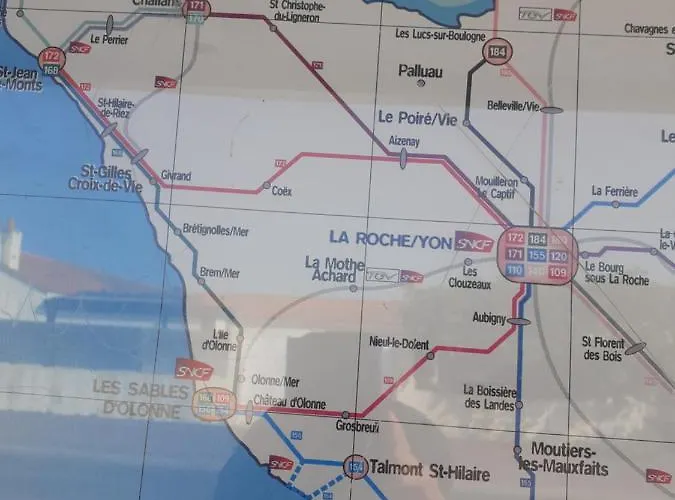 Lumineux Dans La Coulee Verte A Gilles Croix De Vie * Saint Gilles Croix de vie